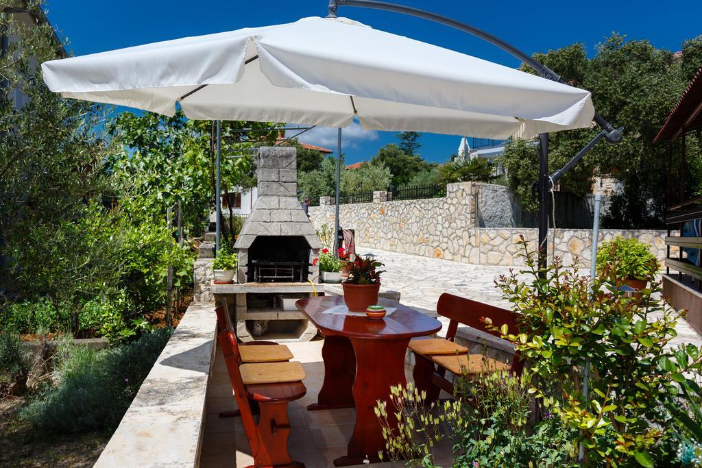Villa Rosi Krk Town Exterior foto